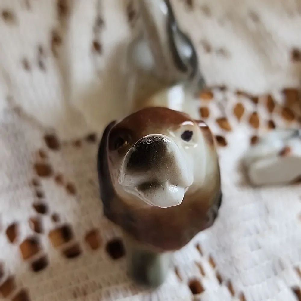 Vintage Dog Figurines - Picture 8 of 9